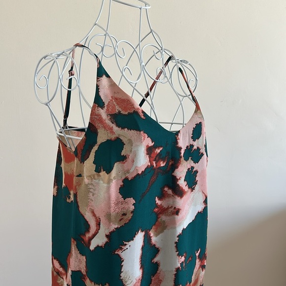 Banana Republic Abstract Floral Tank Top – Size XS, Excellent Condition - Picture 2 of 7